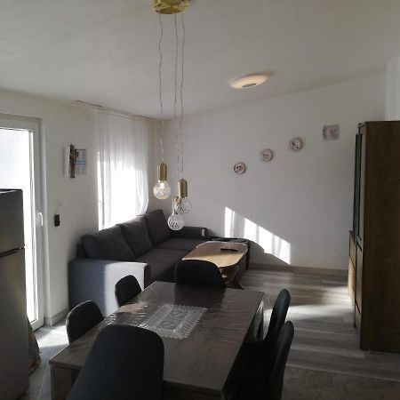 Apartman Kety Vir Εξωτερικό φωτογραφία