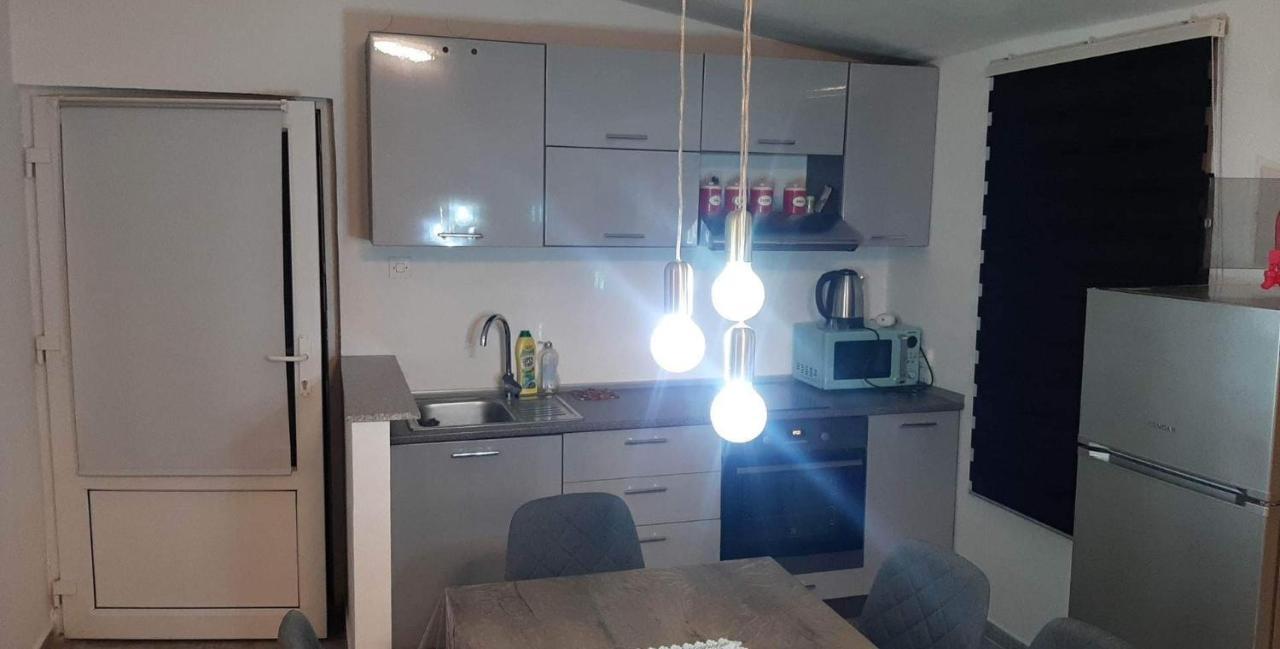 Apartman Kety Vir Εξωτερικό φωτογραφία